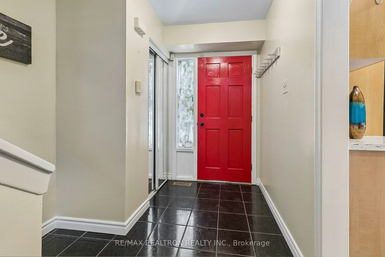 25, Whiteleas, Malvern, Toronto