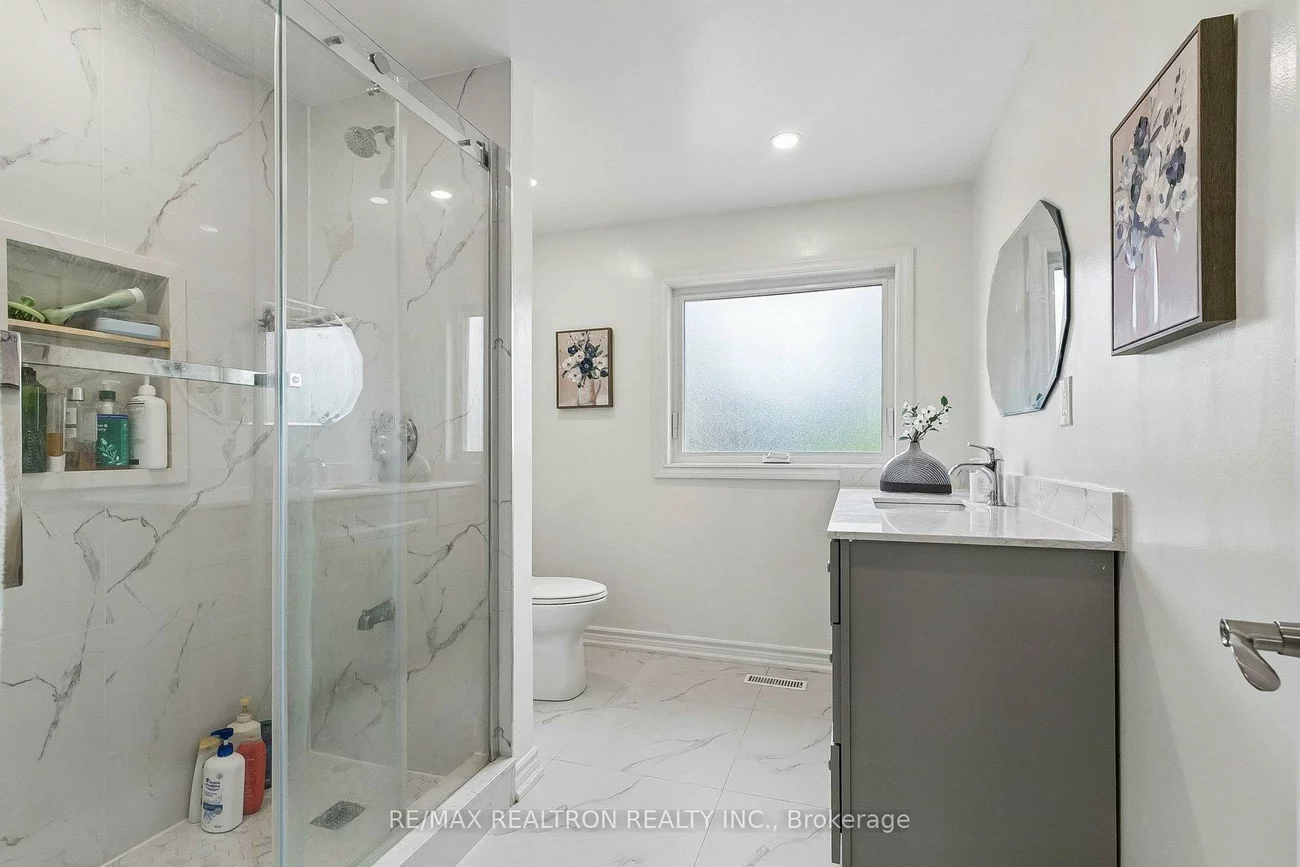 25, Whiteleas, Malvern, Toronto