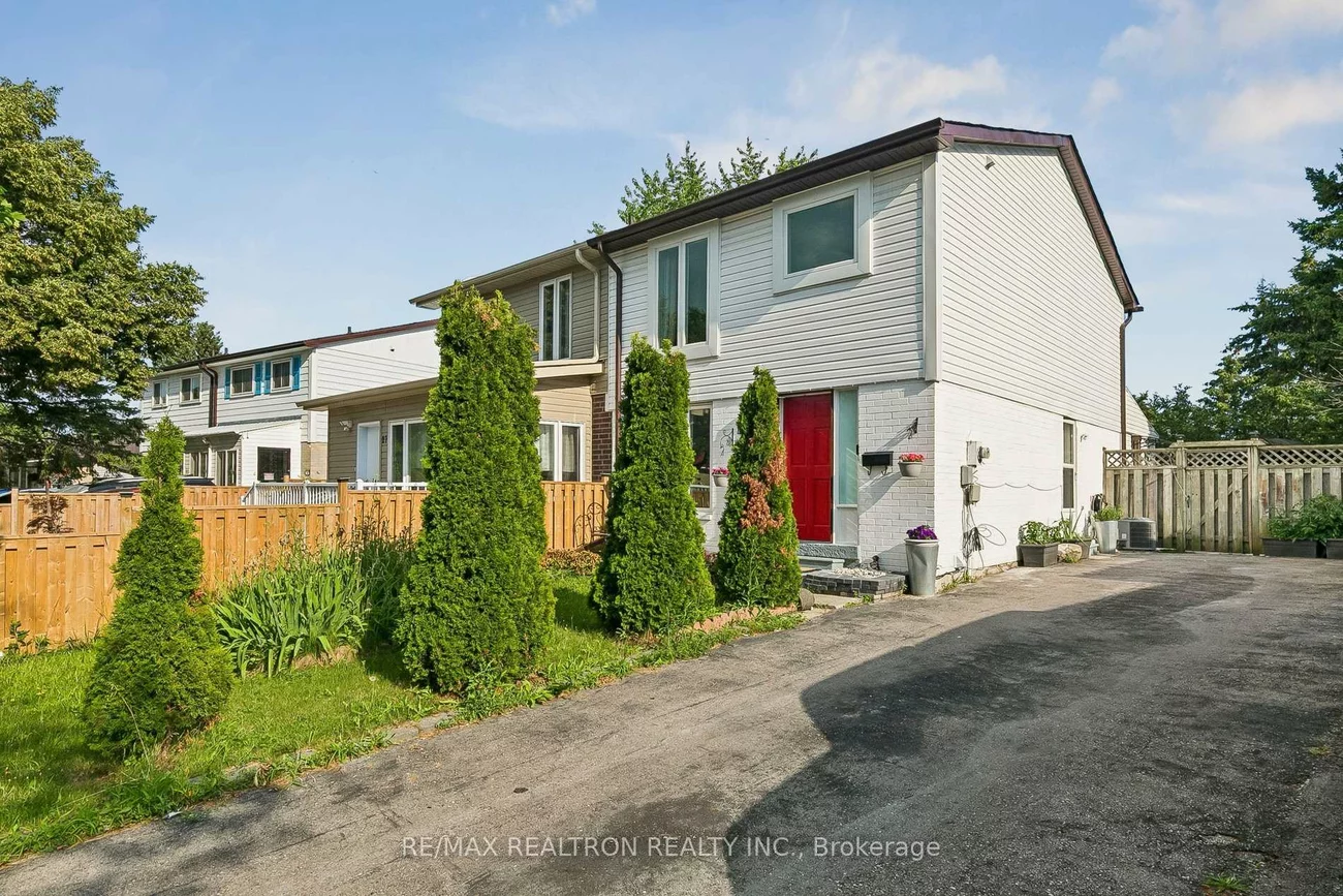25, Whiteleas, Malvern, Toronto