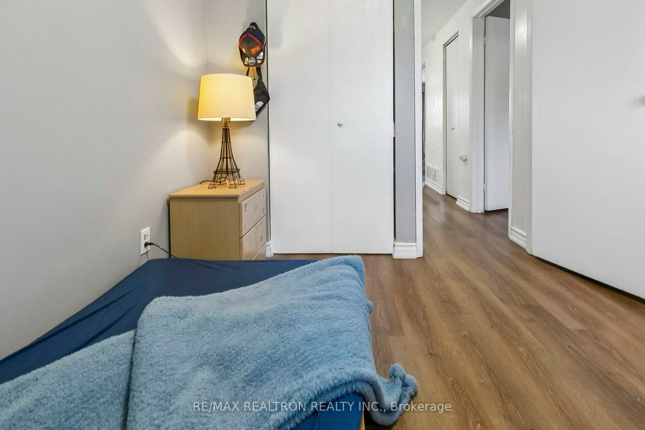 25, Whiteleas, Malvern, Toronto