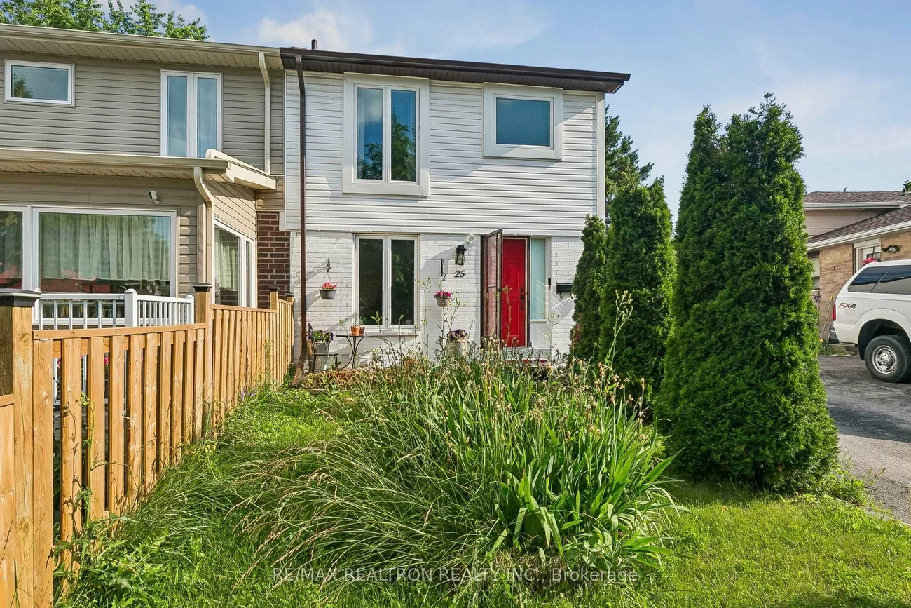 25, Whiteleas, Malvern, Toronto