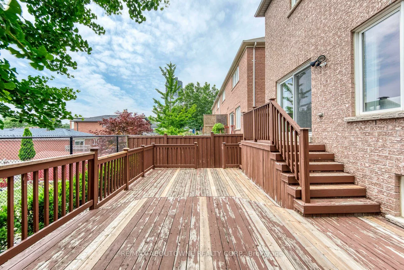 54, Dairy, Clairlea-Birchmount, Toronto