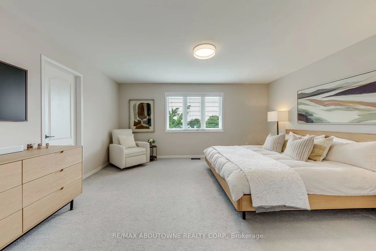 54, Dairy, Clairlea-Birchmount, Toronto