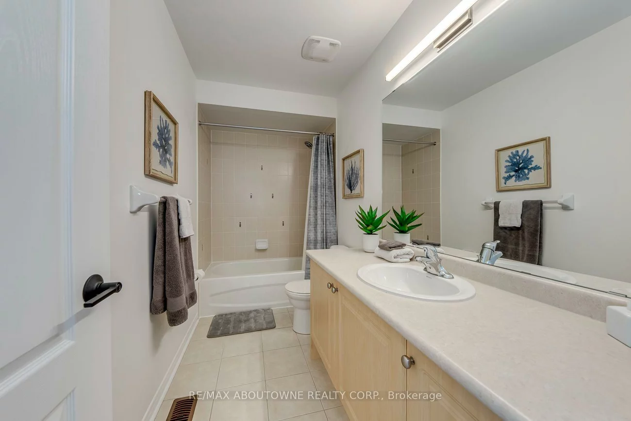 54, Dairy, Clairlea-Birchmount, Toronto