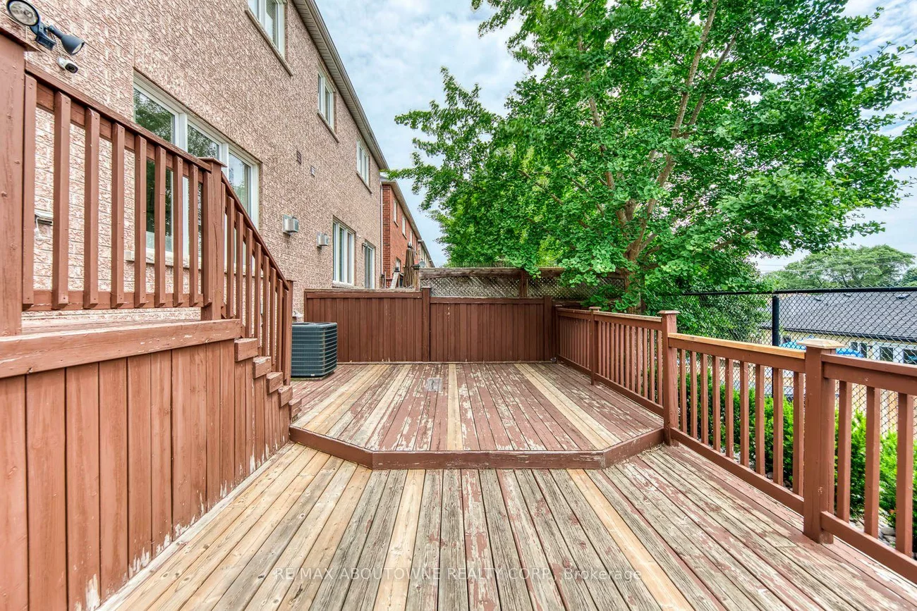 54, Dairy, Clairlea-Birchmount, Toronto