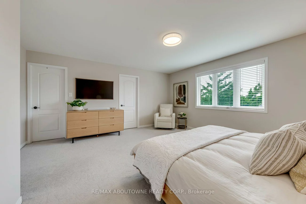 54, Dairy, Clairlea-Birchmount, Toronto