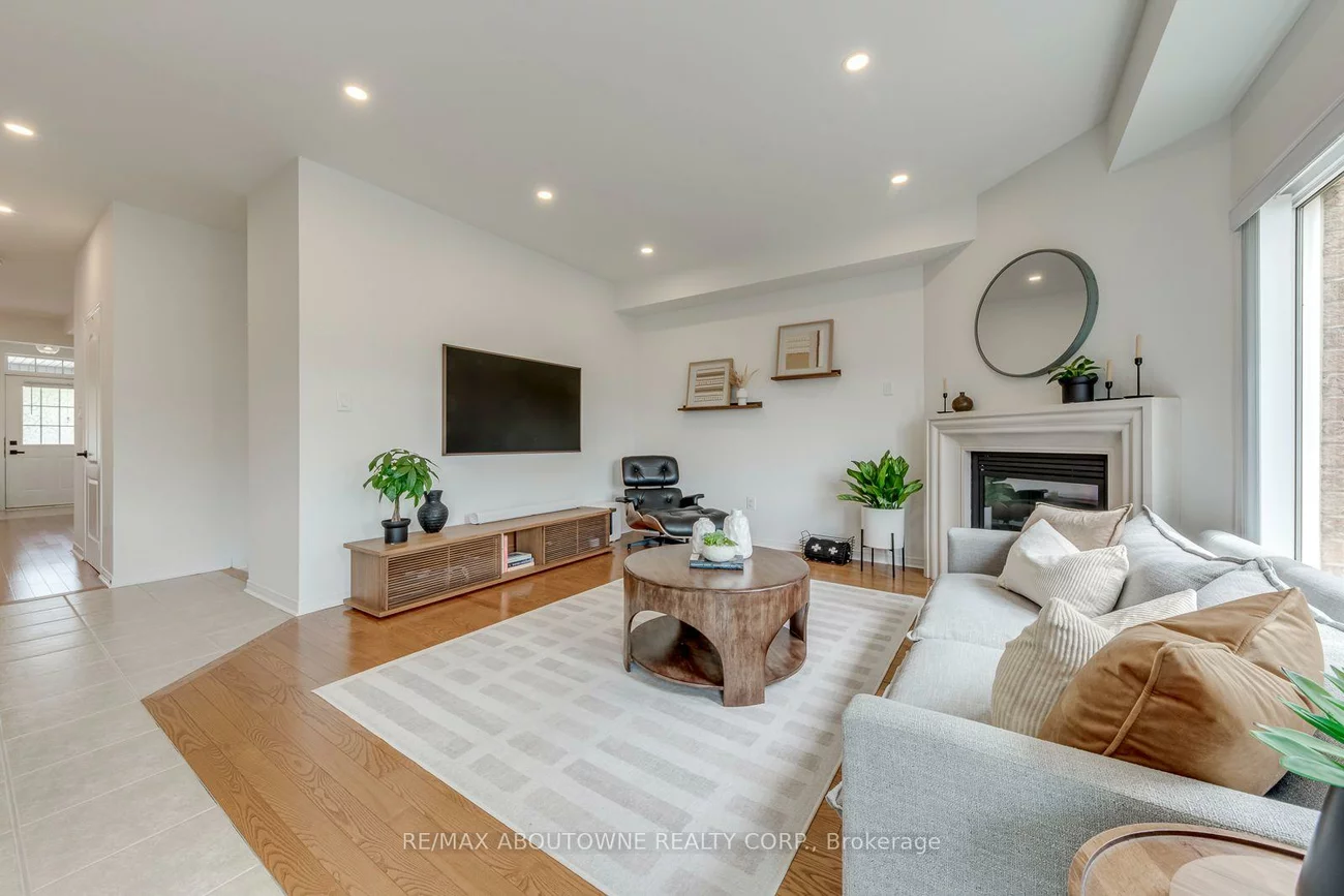54, Dairy, Clairlea-Birchmount, Toronto
