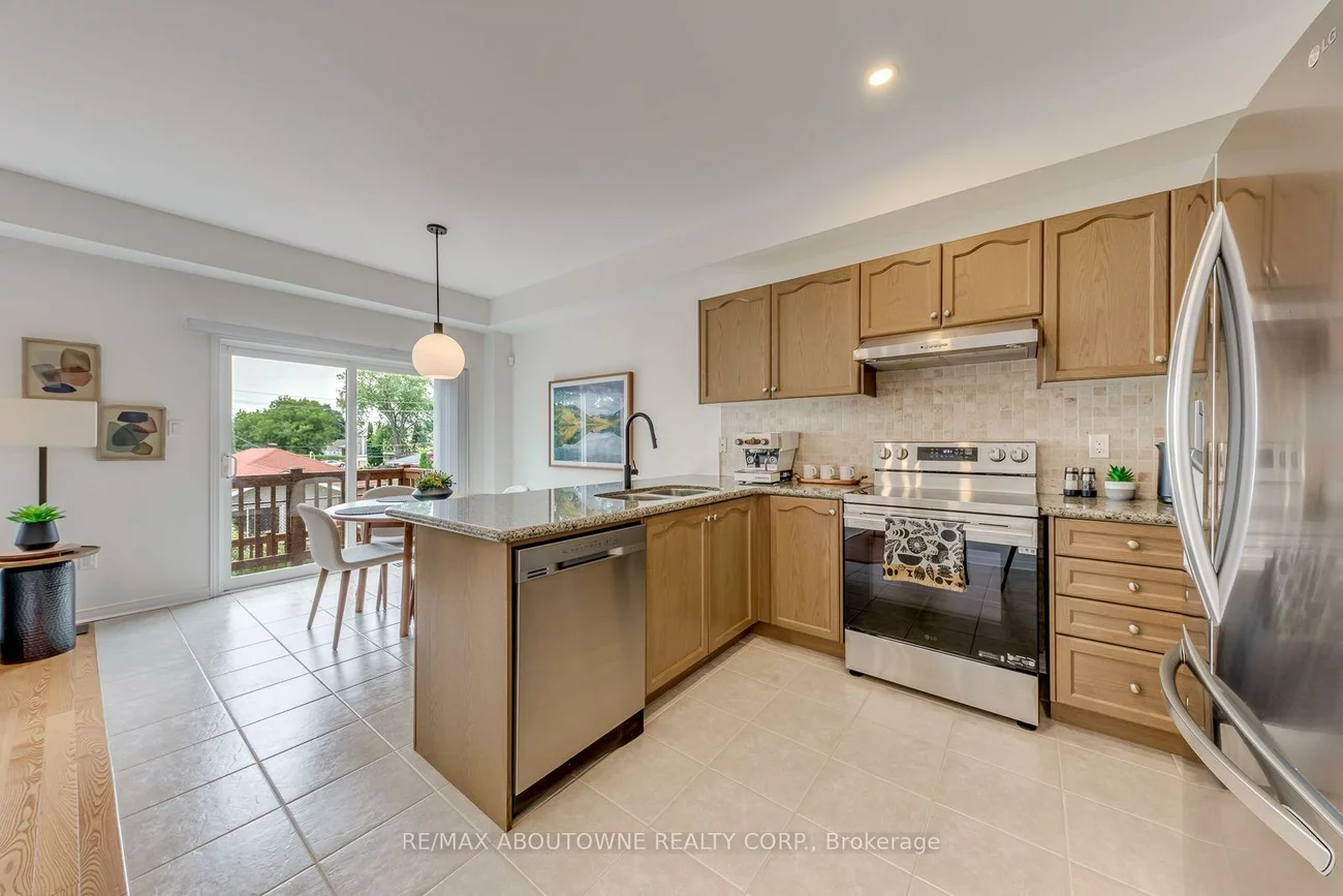 54, Dairy, Clairlea-Birchmount, Toronto