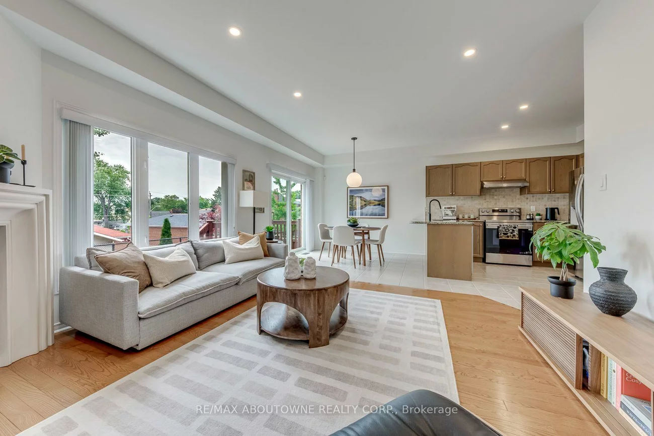 54, Dairy, Clairlea-Birchmount, Toronto