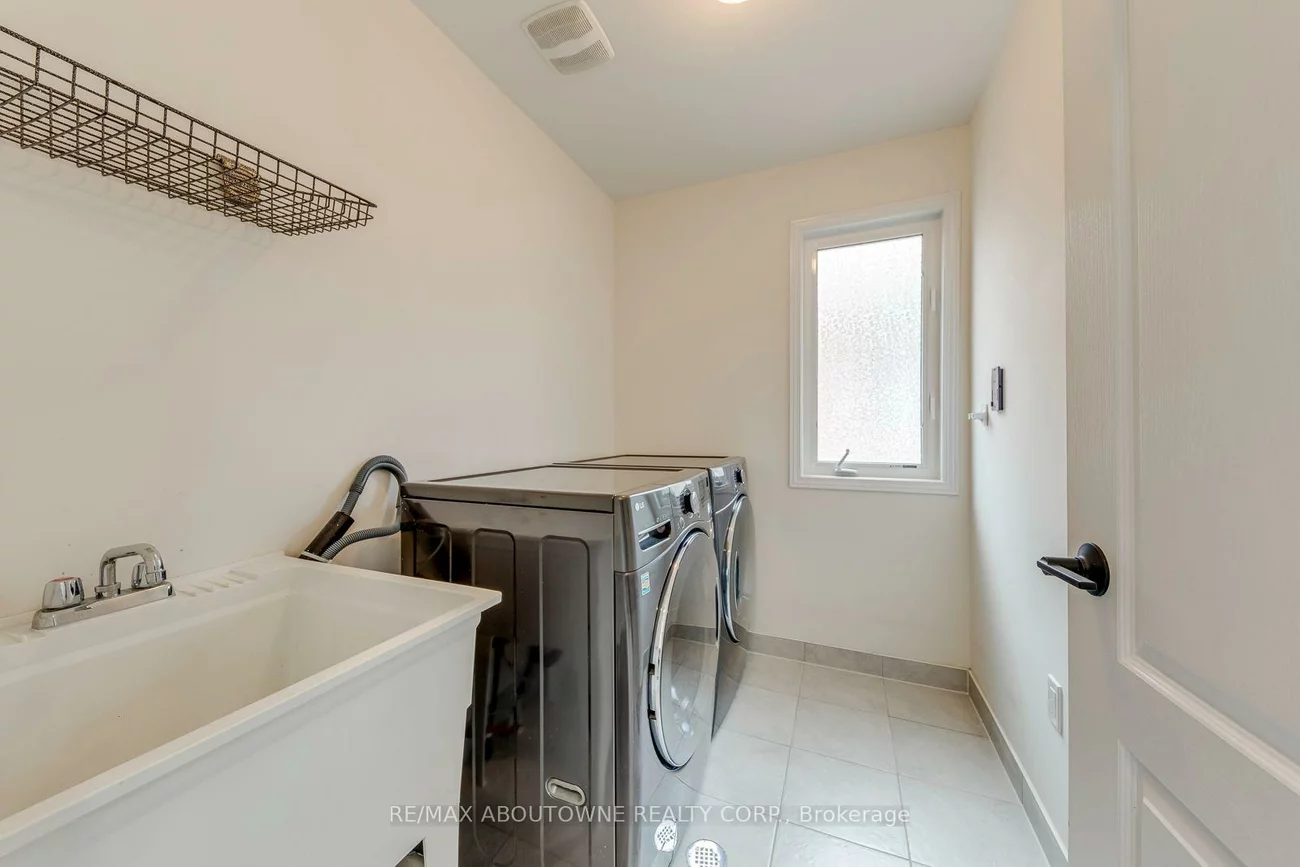 54, Dairy, Clairlea-Birchmount, Toronto