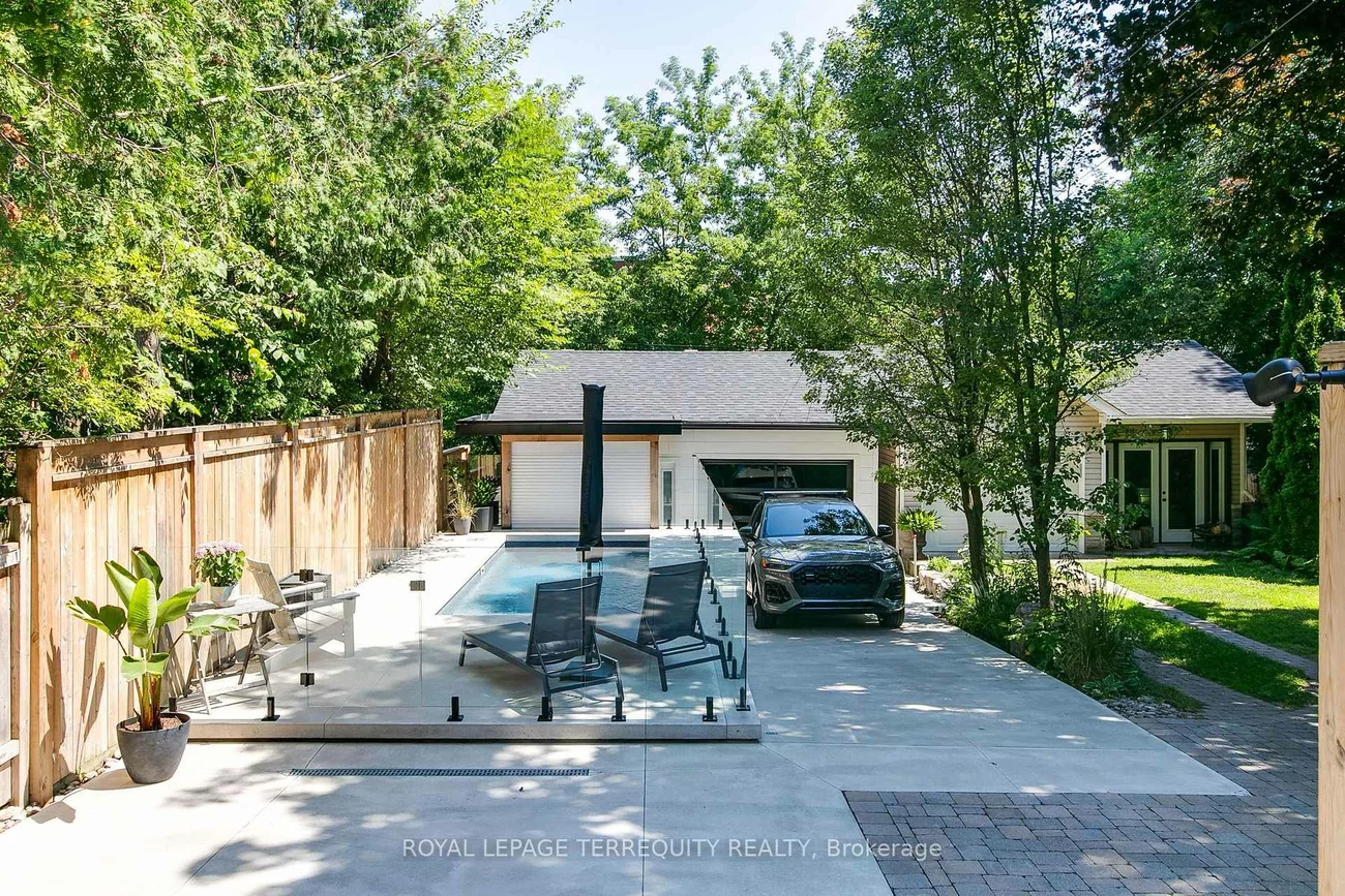 1775, Gerrard, Woodbine Corridor, Toronto