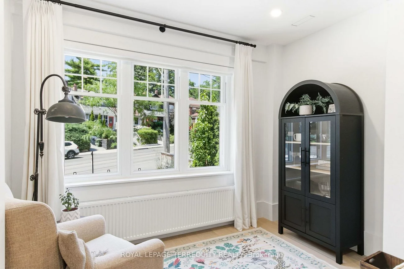 1775, Gerrard, Woodbine Corridor, Toronto