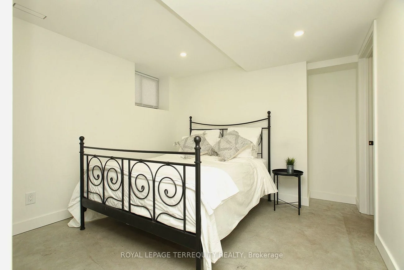 1775, Gerrard, Woodbine Corridor, Toronto