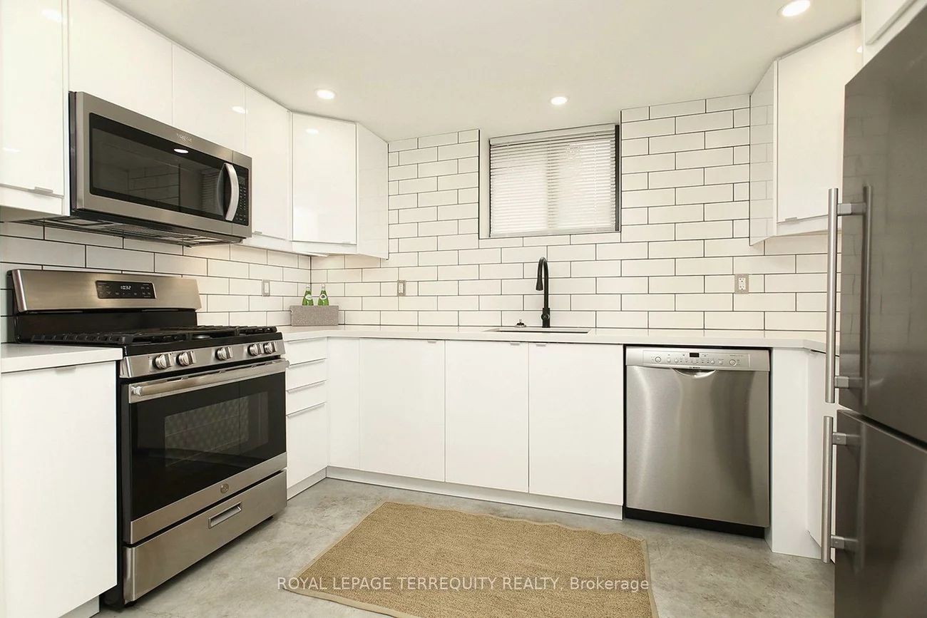 1775, Gerrard, Woodbine Corridor, Toronto