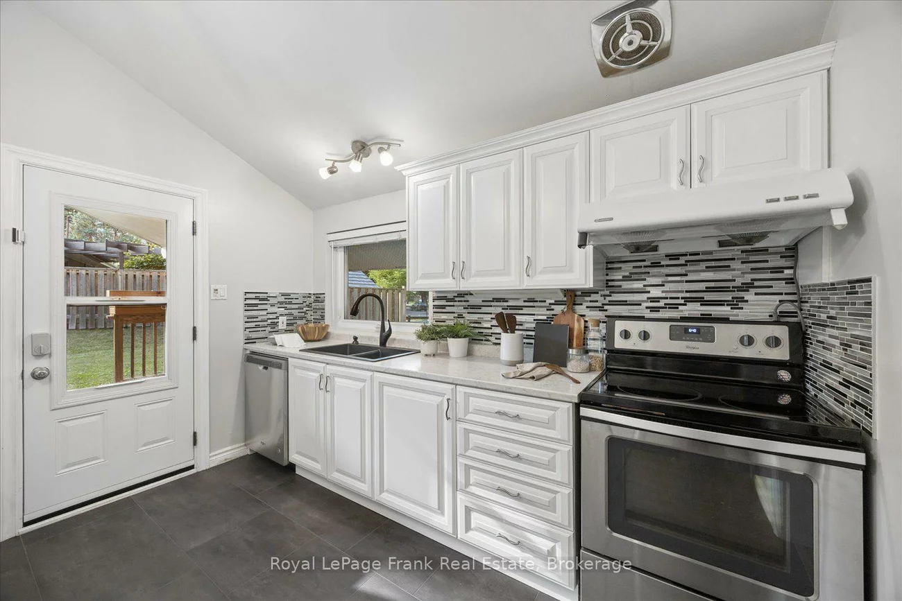 2, Rosswood, Bendale, Toronto