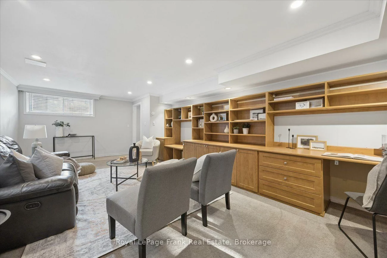 2, Rosswood, Bendale, Toronto
