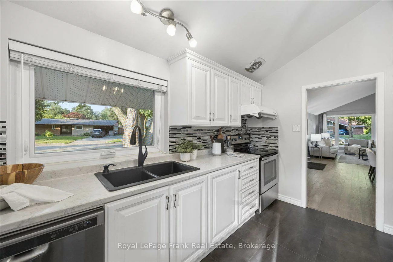 2, Rosswood, Bendale, Toronto