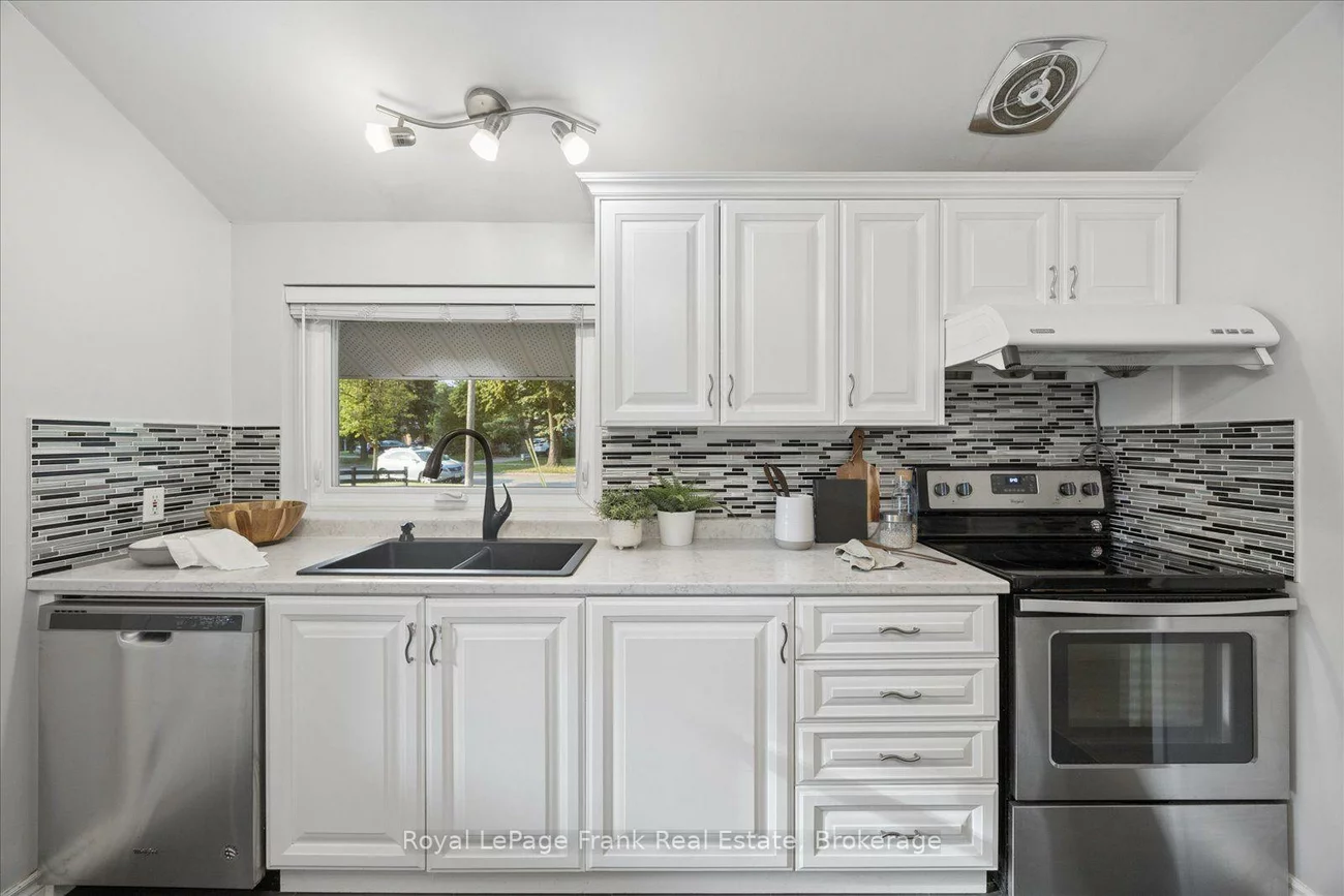 2, Rosswood, Bendale, Toronto