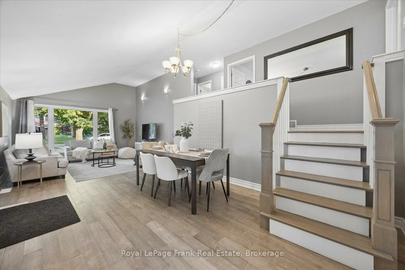 2, Rosswood, Bendale, Toronto