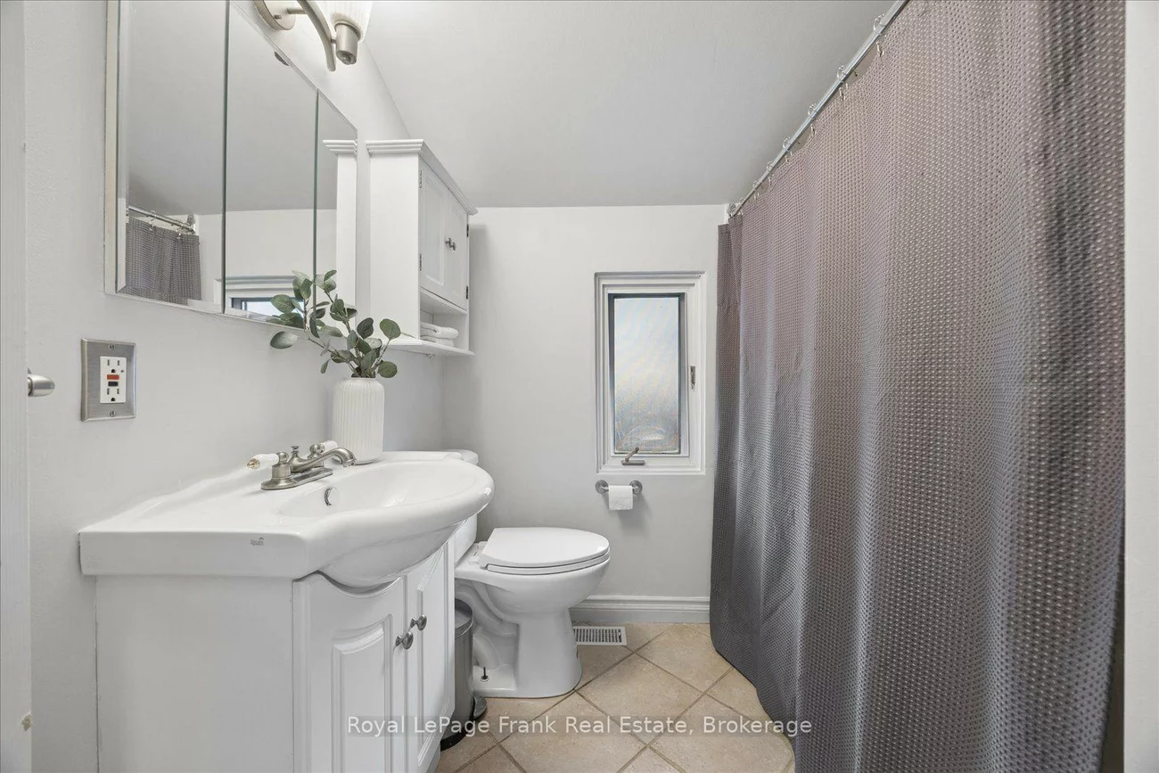 2, Rosswood, Bendale, Toronto