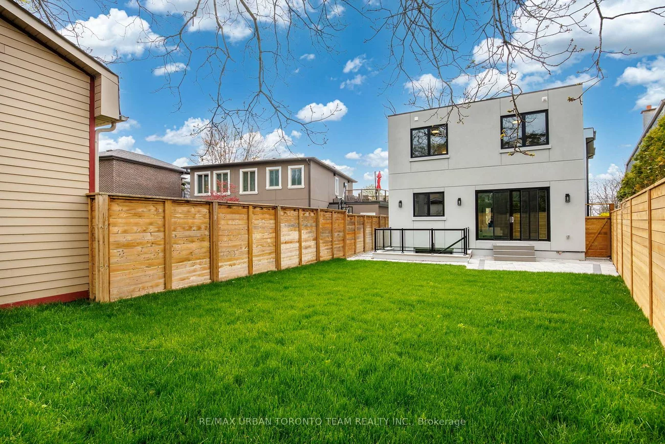 4, Drake, Cliffcrest, Toronto