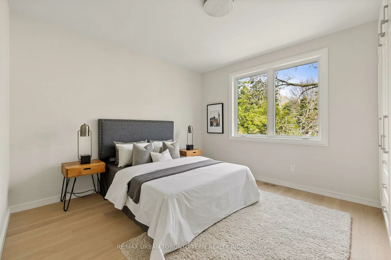 4, Drake, Cliffcrest, Toronto