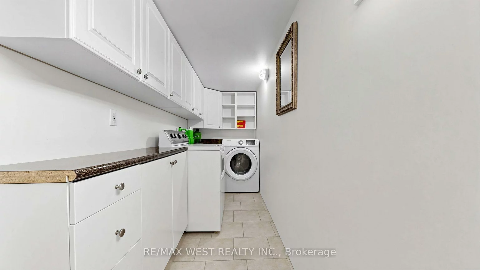 555, McCowan, Bendale, Toronto
