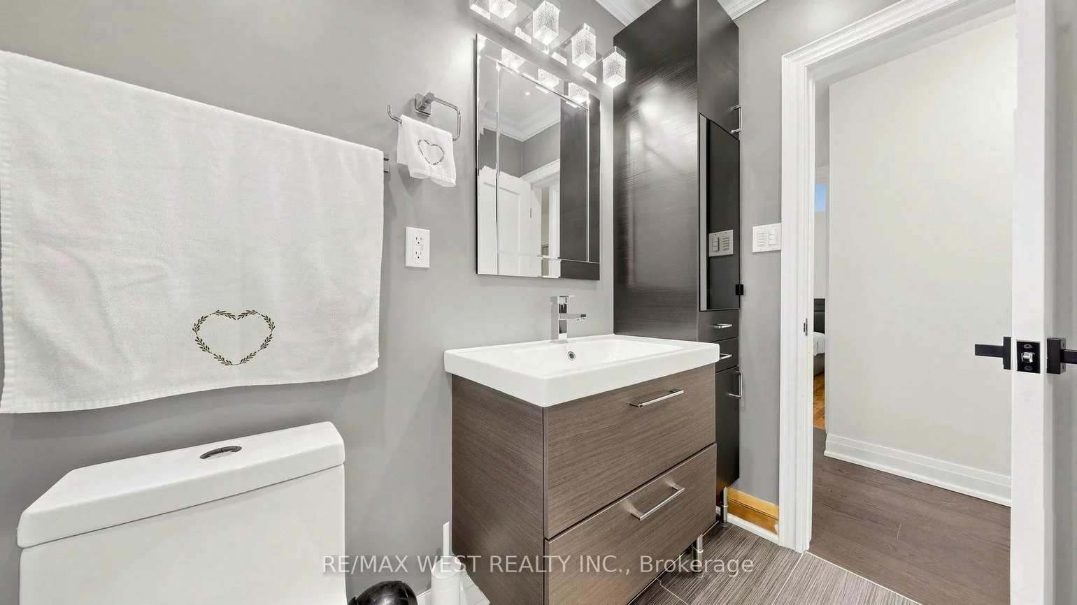 555, McCowan, Bendale, Toronto