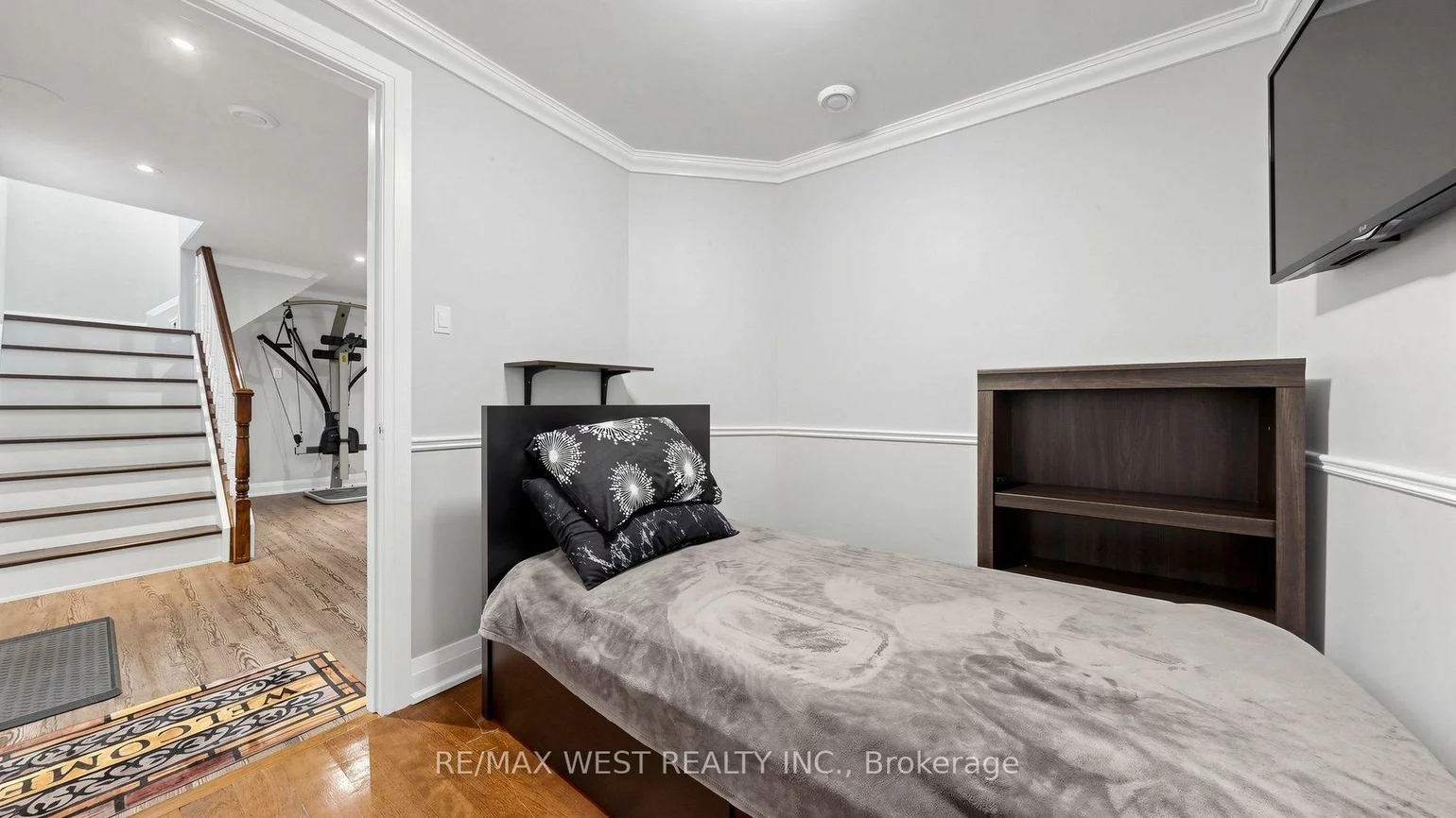 555, McCowan, Bendale, Toronto
