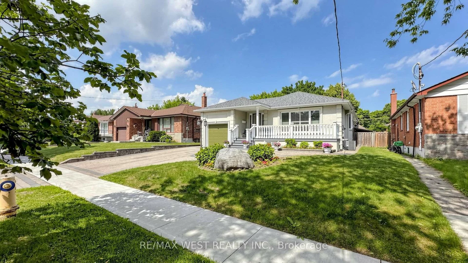 555, McCowan, Bendale, Toronto