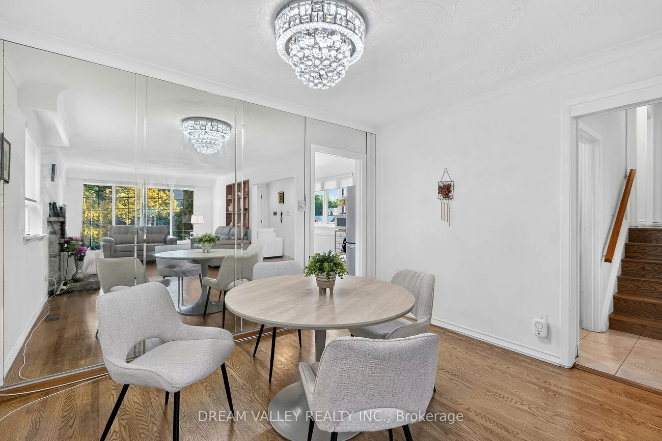 51, Sloley, Cliffcrest, Toronto