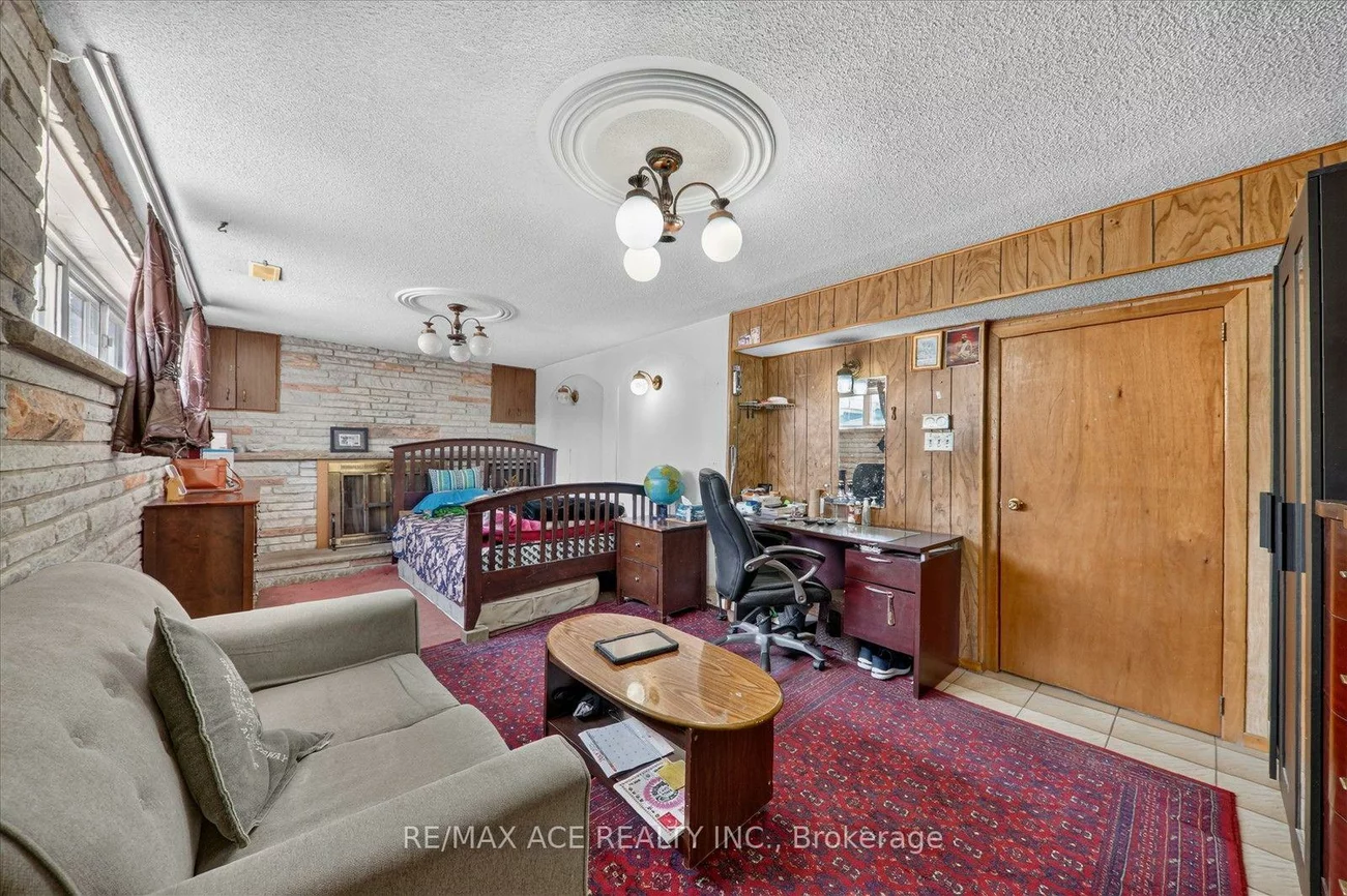 60, Chillery, Eglinton East, Toronto