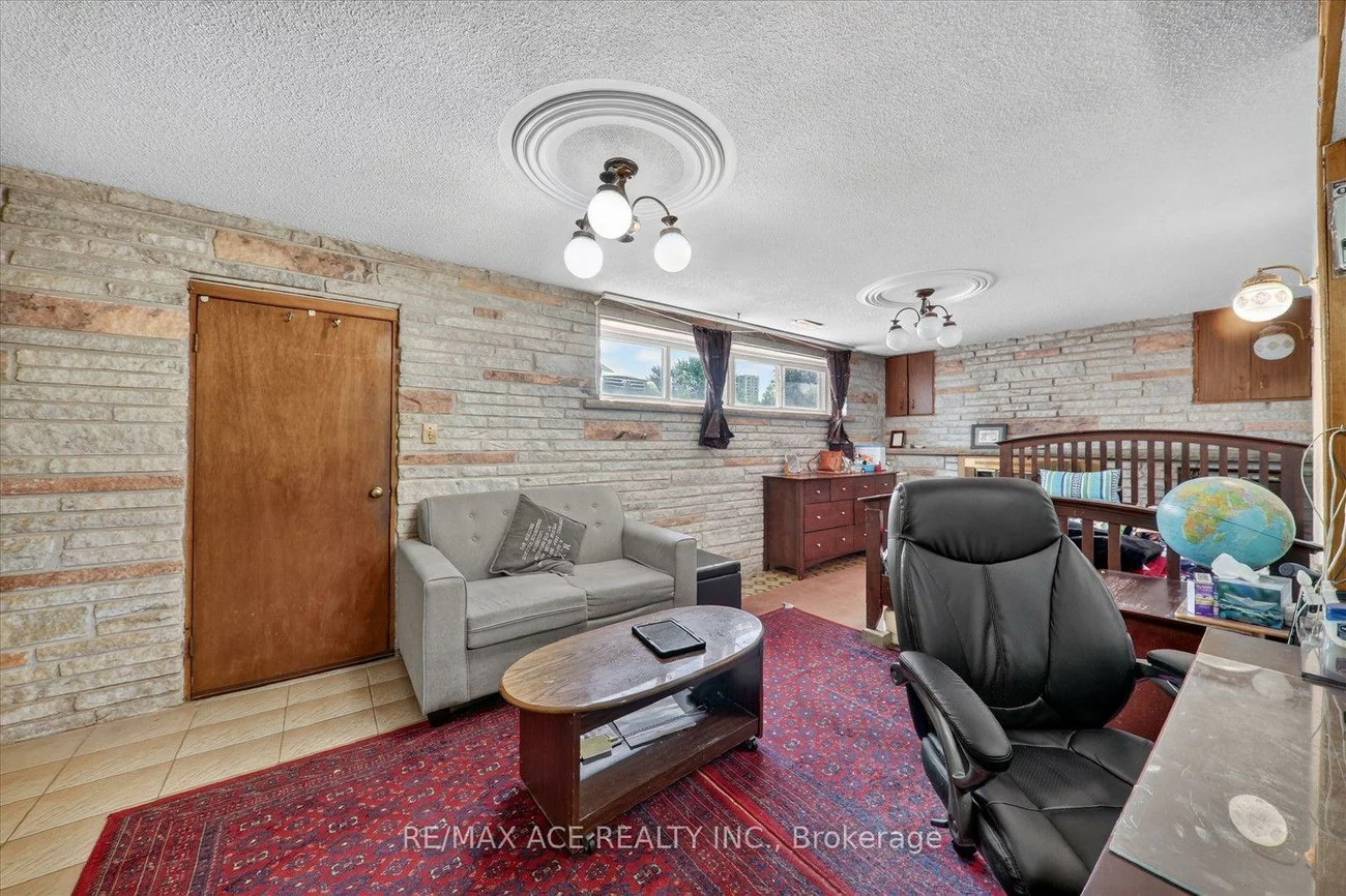 60, Chillery, Eglinton East, Toronto