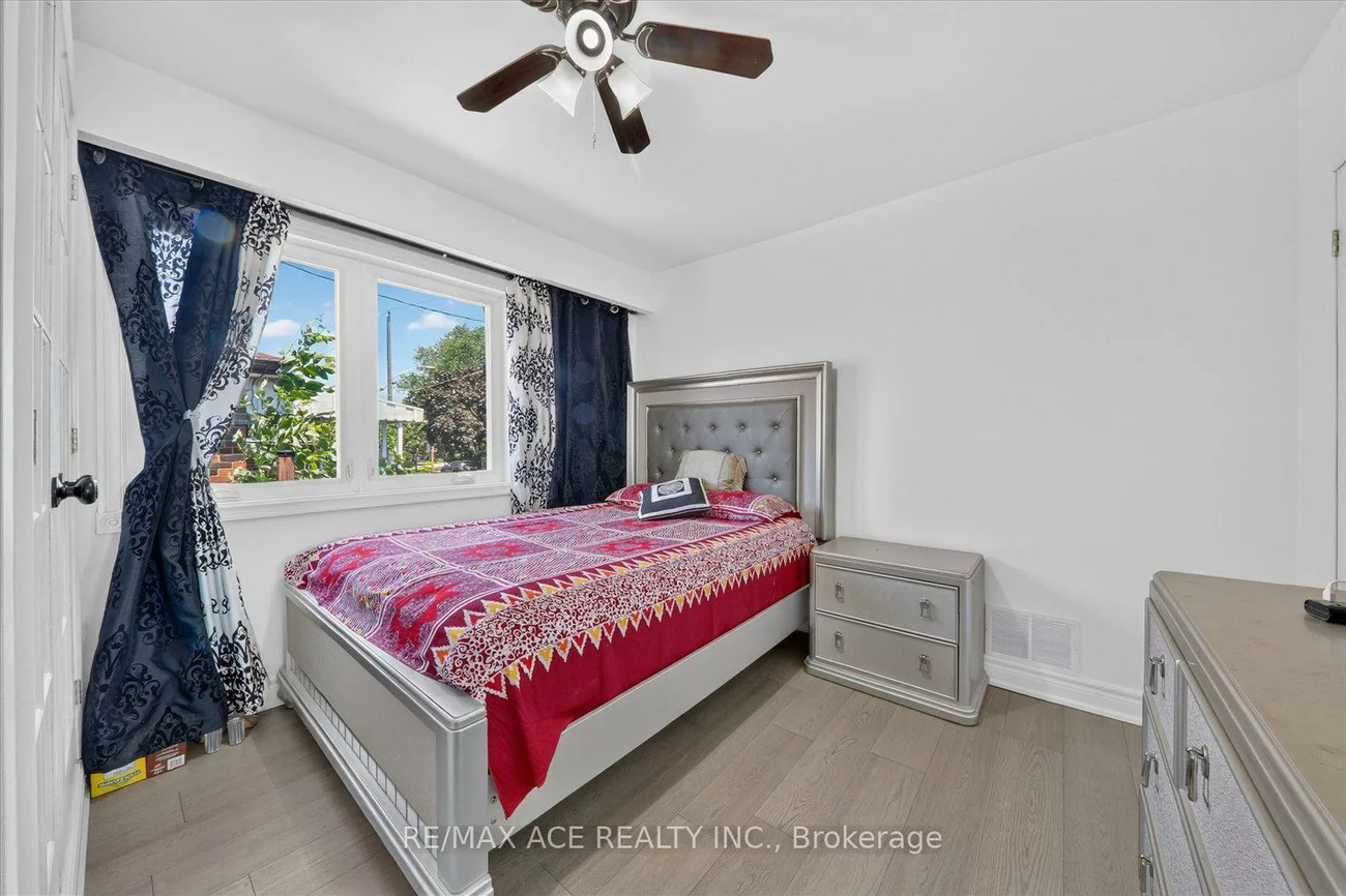 60, Chillery, Eglinton East, Toronto