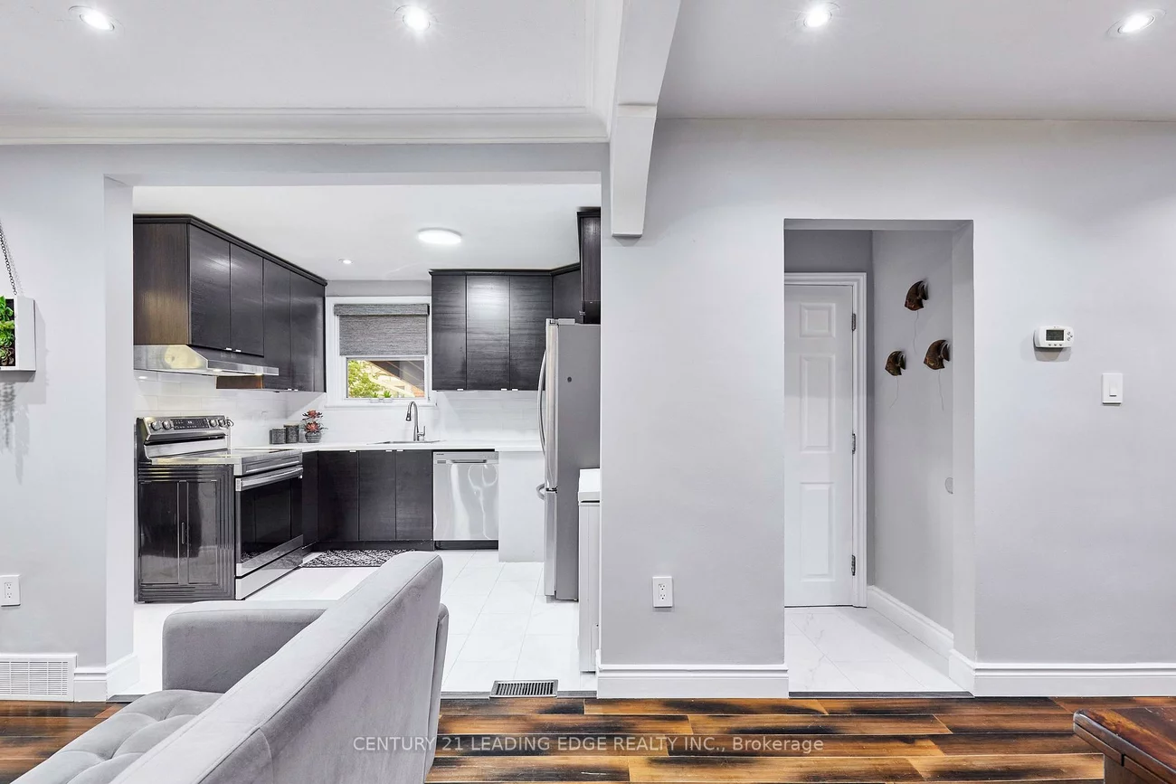 16, McCowan, Cliffcrest, Toronto