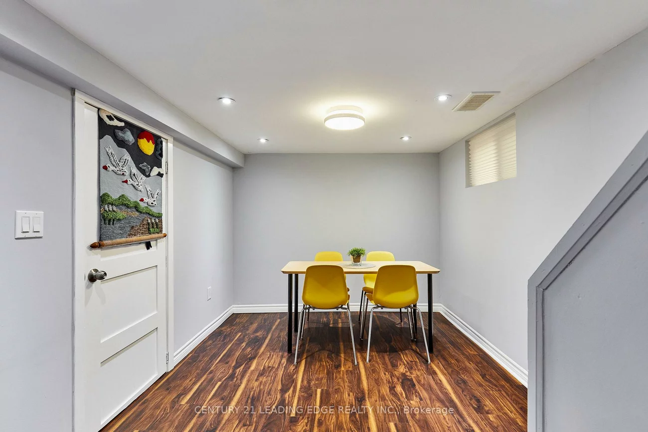 16, McCowan, Cliffcrest, Toronto