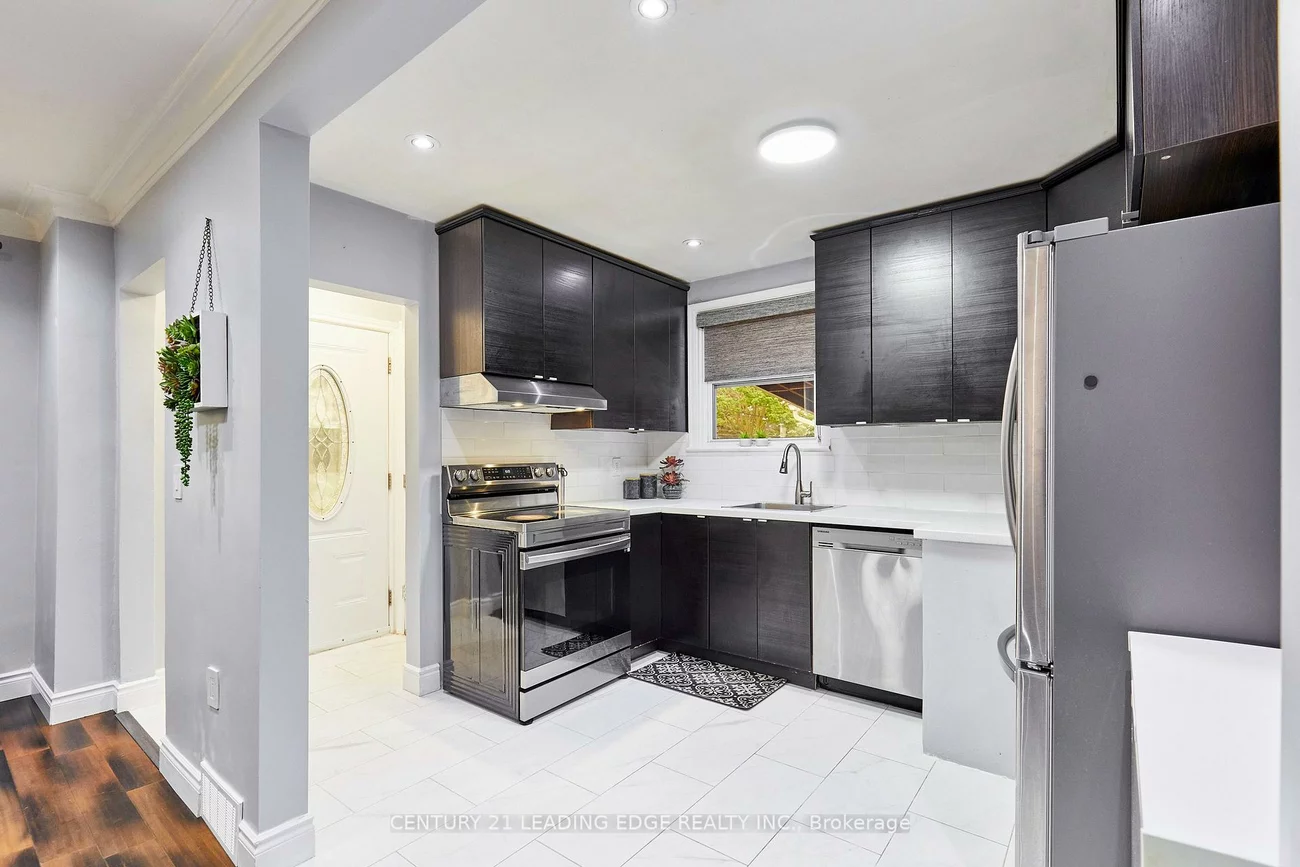 16, McCowan, Cliffcrest, Toronto