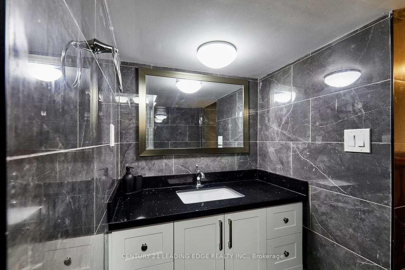 16, McCowan, Cliffcrest, Toronto