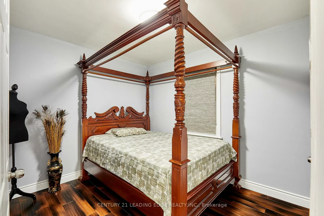 16, McCowan, Cliffcrest, Toronto