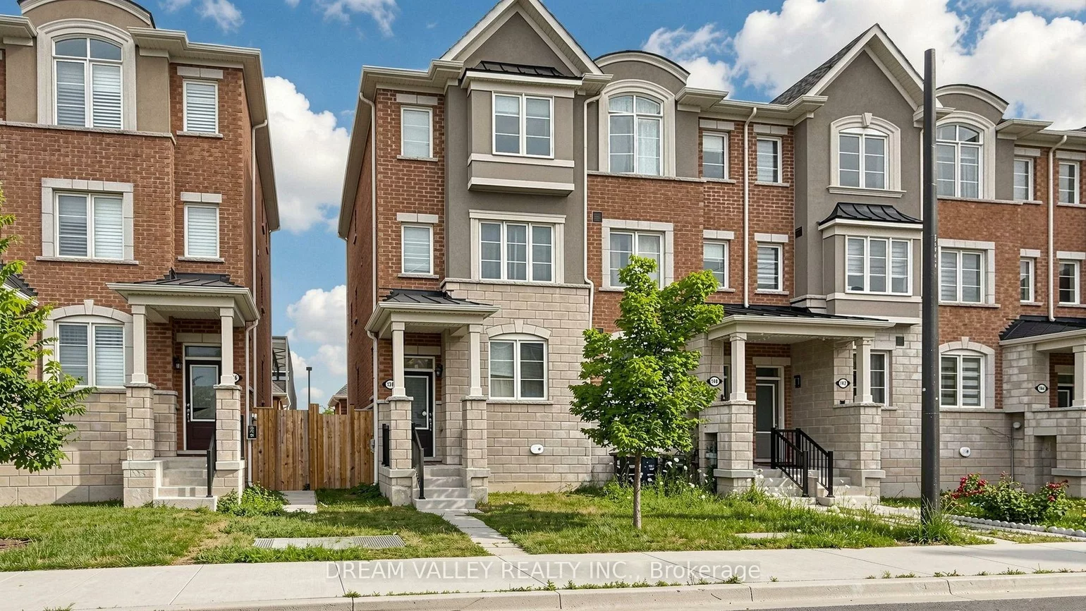 138, Cleanside, Clairlea-Birchmount, Toronto