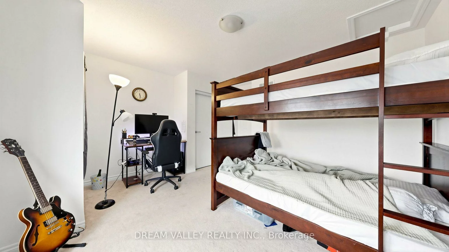 138, Cleanside, Clairlea-Birchmount, Toronto