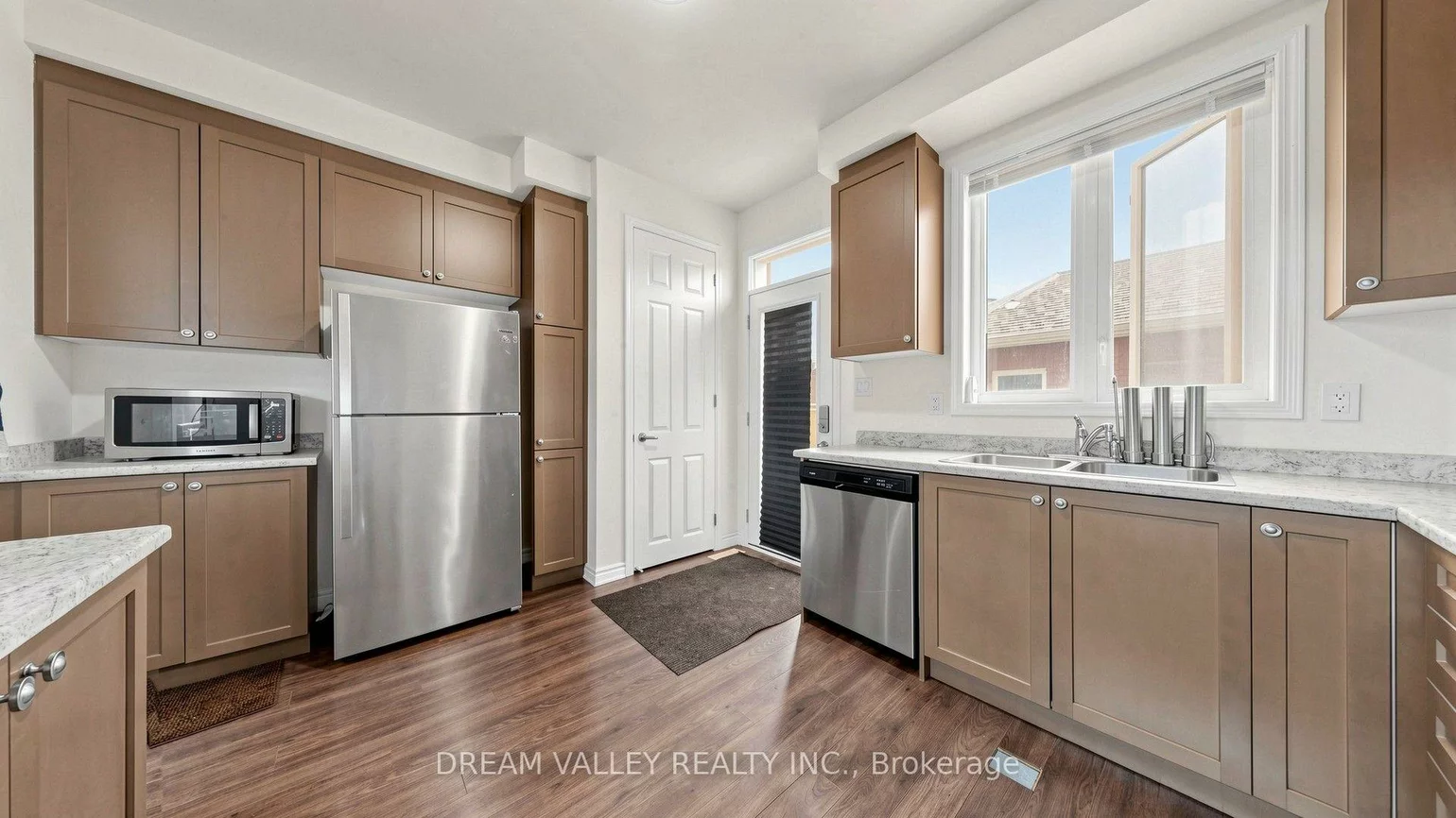 138, Cleanside, Clairlea-Birchmount, Toronto
