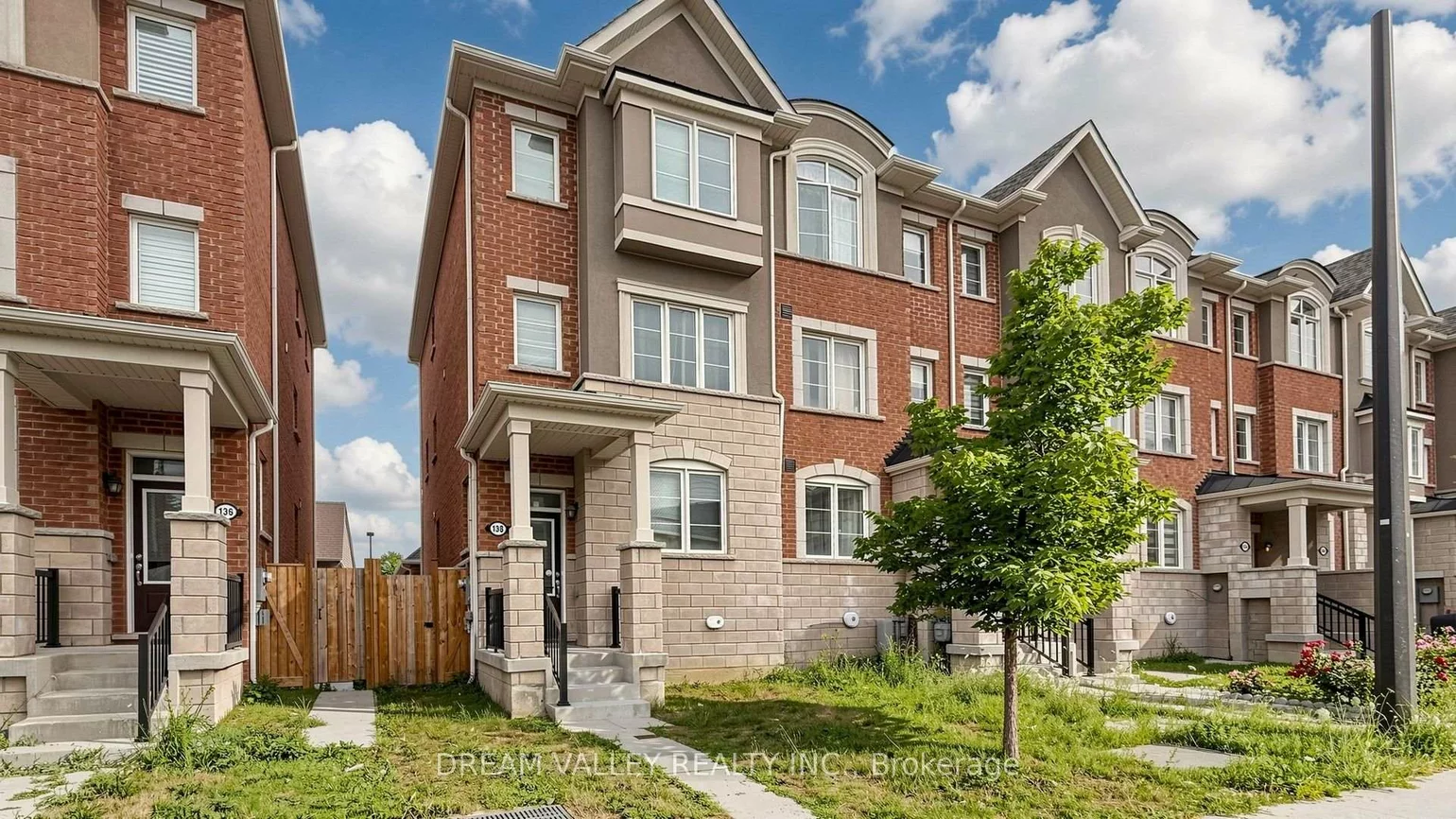 138, Cleanside, Clairlea-Birchmount, Toronto