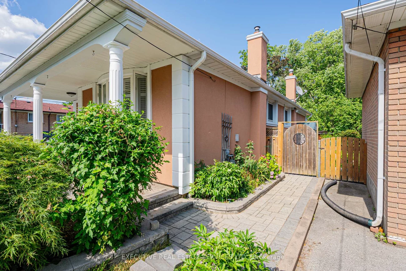 37, Ravenview, West Hill, Toronto