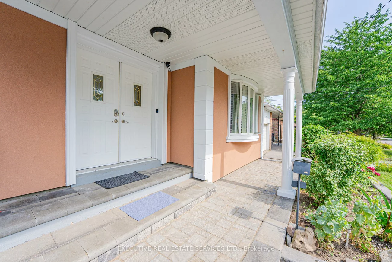 37, Ravenview, West Hill, Toronto