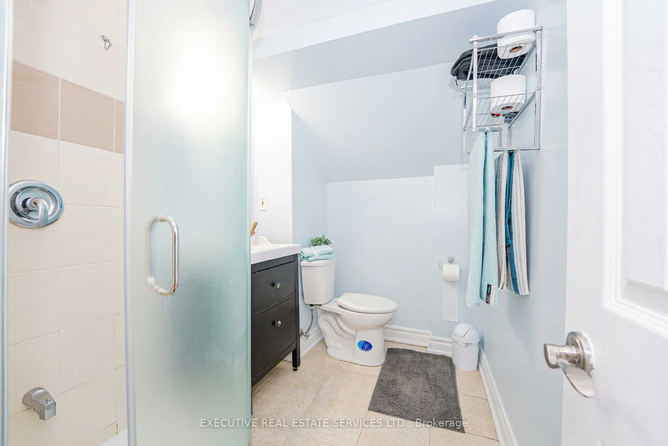 37, Ravenview, West Hill, Toronto