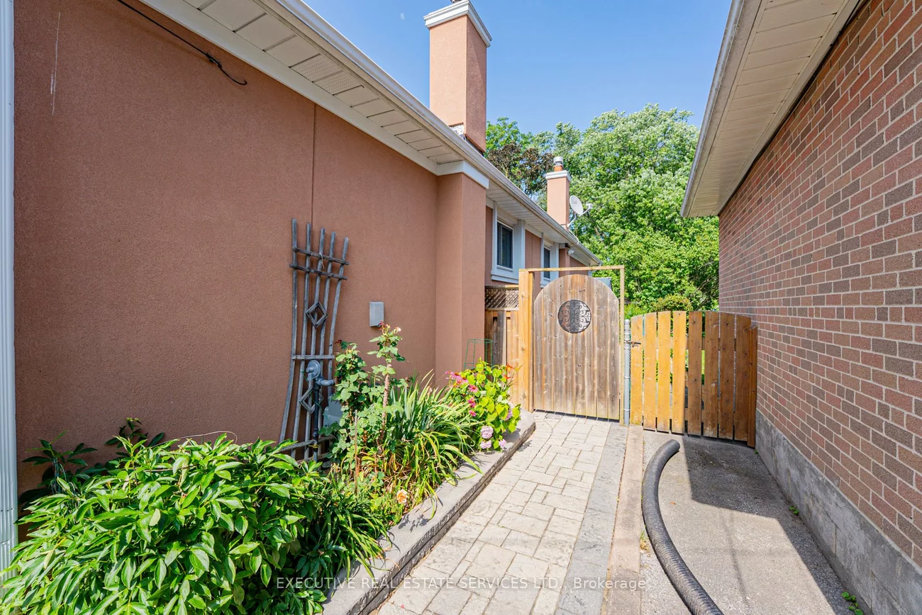37, Ravenview, West Hill, Toronto