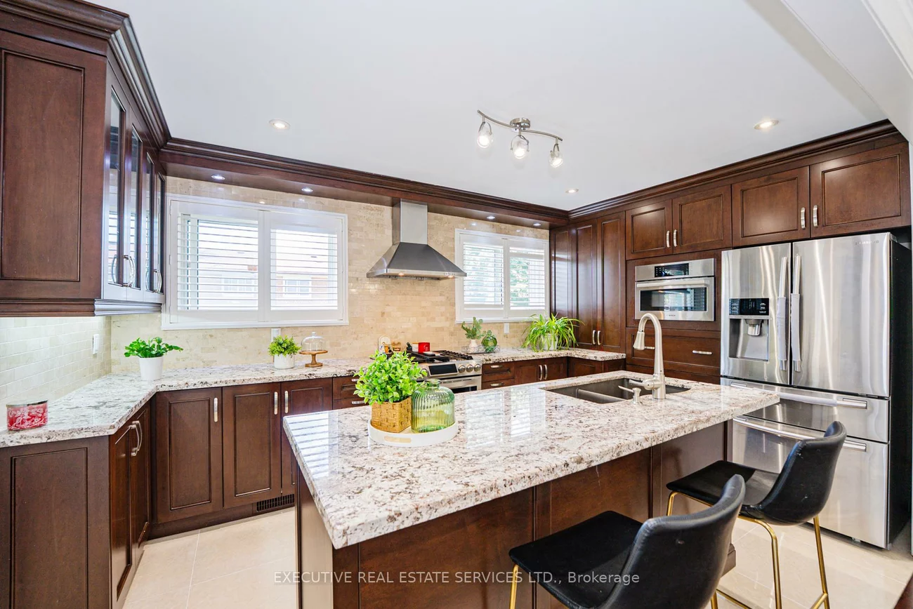 37, Ravenview, West Hill, Toronto