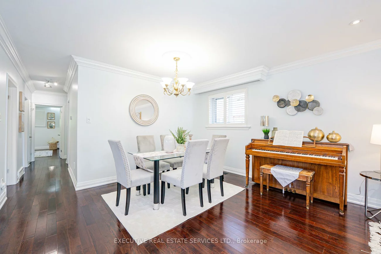 37, Ravenview, West Hill, Toronto