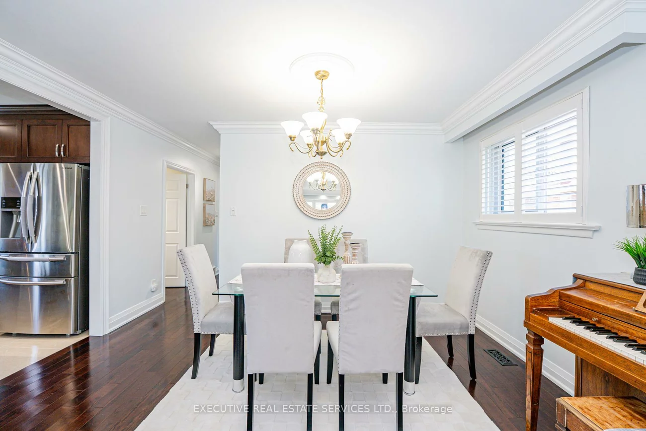 37, Ravenview, West Hill, Toronto